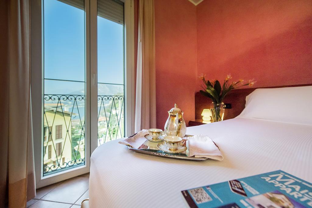 Hotel San Gerolamo Vercurago Kültér fotó
