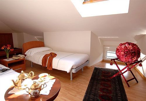 Hotel San Gerolamo Vercurago Kültér fotó