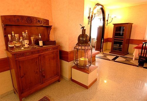 Hotel San Gerolamo Vercurago Kültér fotó